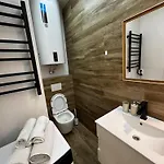 公寓 окружна кульпарківська в жк Okruzhna Hall *